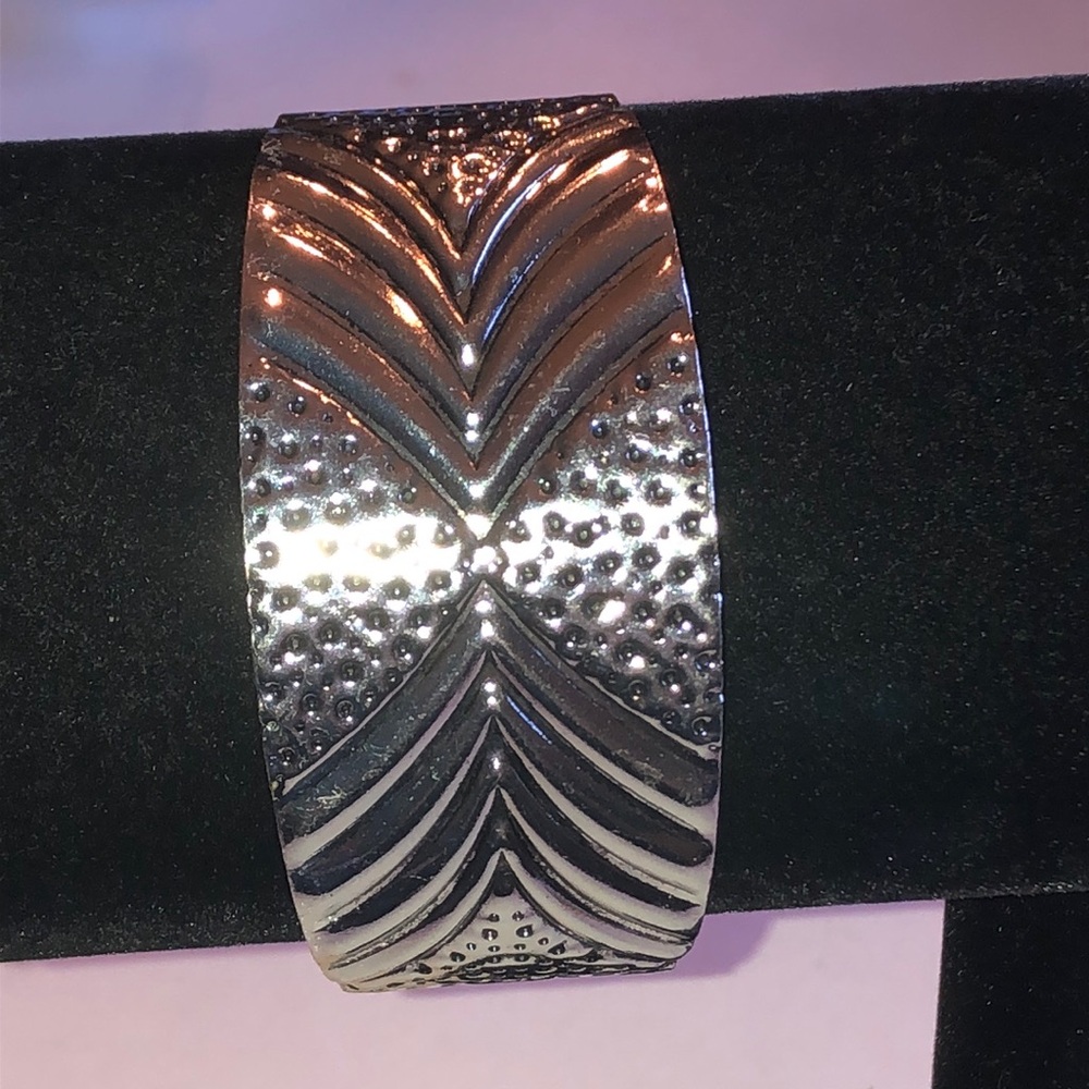 Silver Tone Textured Chevron Boho Cuff Bracelet